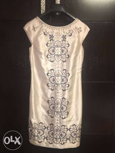 moon soon very elegant dress 300,000 LL