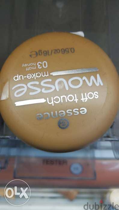 mousse make- up Essence 0