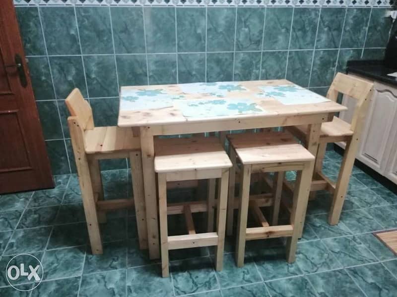 High kitchen table and four chairs 2