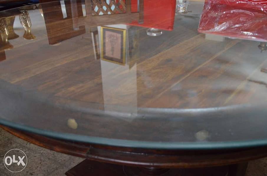 round solid wood teak table with 4 chairs 0