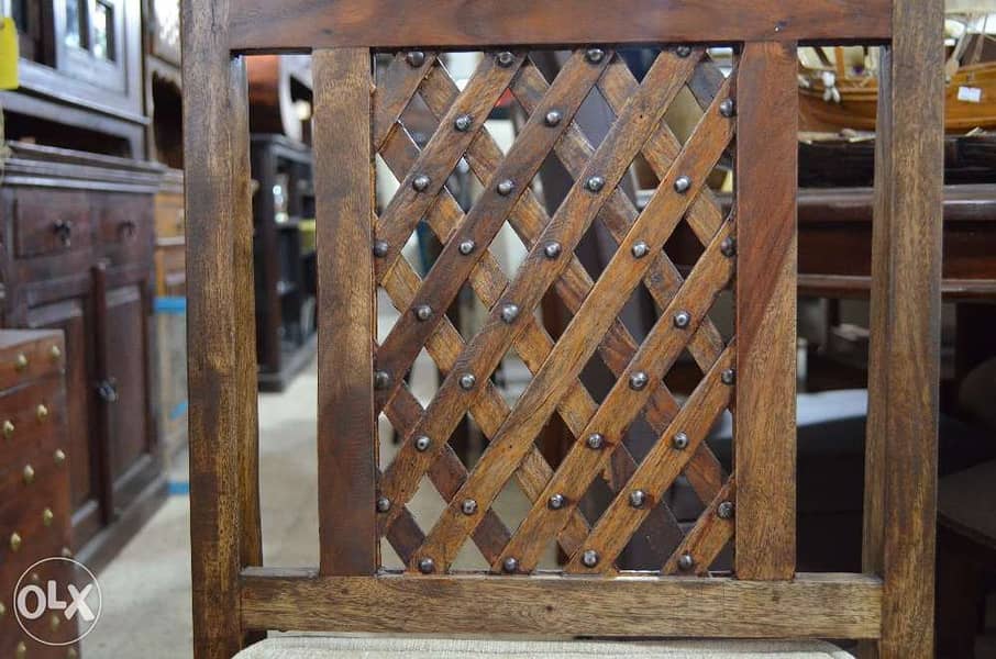 round solid wood teak table with 4 chairs 2