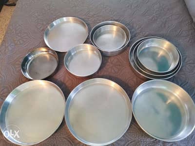 8 cake Tins