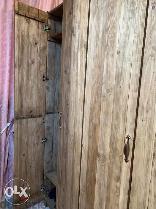 Rustic vintage wood large closet خزانة حيط خشب شغل يدوي 2