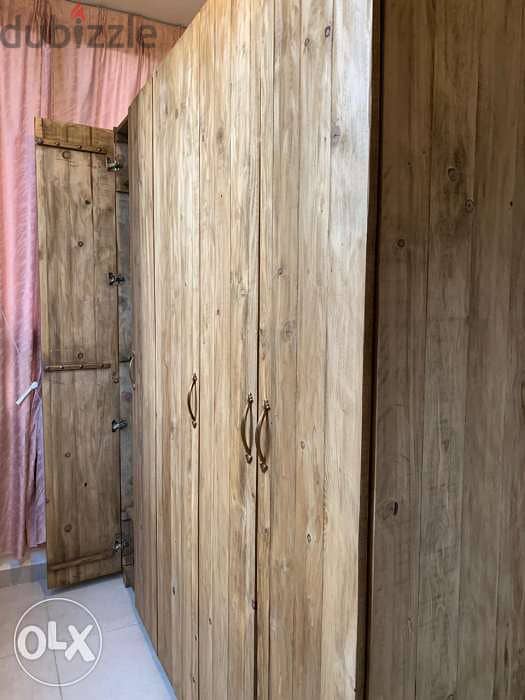 Rustic vintage wood large closet خزانة حيط خشب شغل يدوي 3