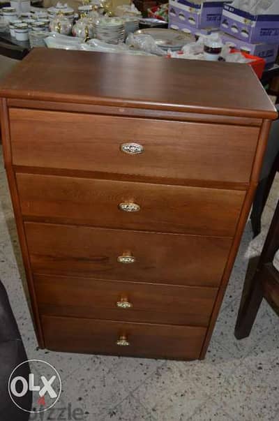 drawers wood wainscot