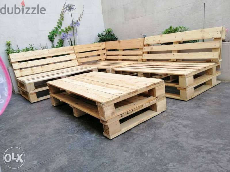 Outdoor L shape pallets set with table زاوية خشب طبالي مع طاولة 4