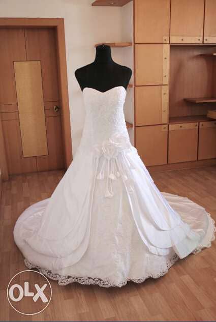 Wedding dress 0