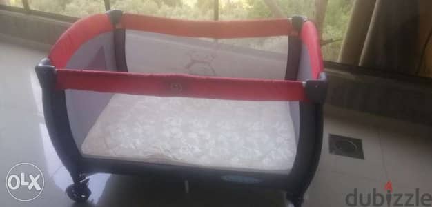 "bebe doux" Bed with its mattress (L110, l72, H60)