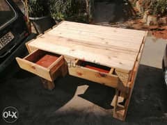 Pallets Table wood with trays طاولة طبلية مع جوارير 0