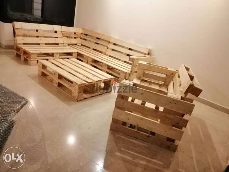 banches pallets indoor set with table جلوس غرفة طبلية 1