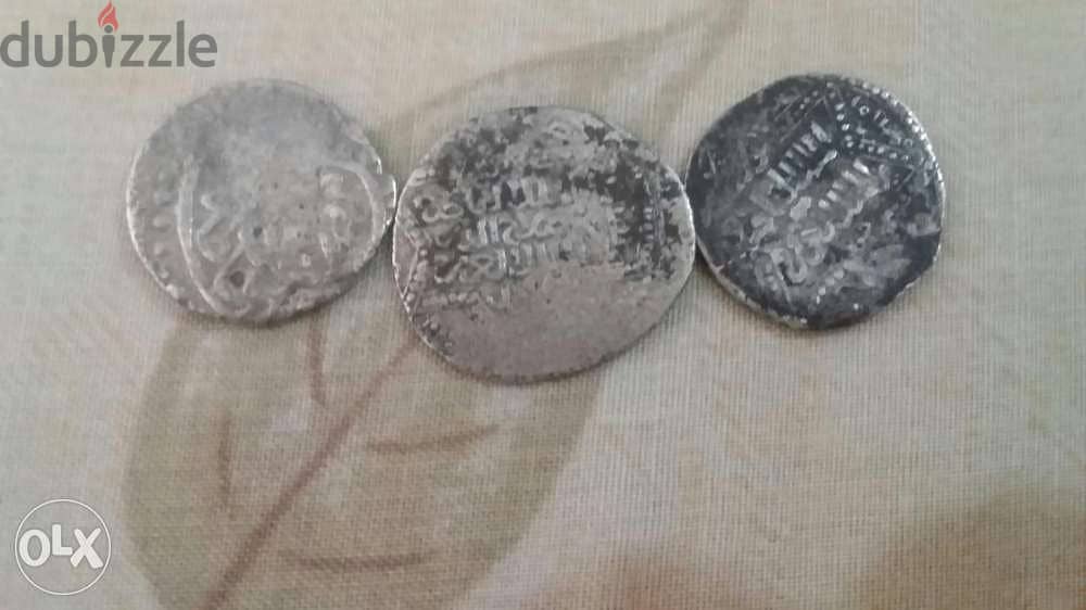 Mamlueki & Ayoubi Silver Three coins ثلاثة عملات فضة مملوكي و ايوبي 0