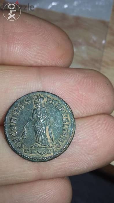 Ancient Roman Bronze Coin of Helena the mother of Constantine year 307 1