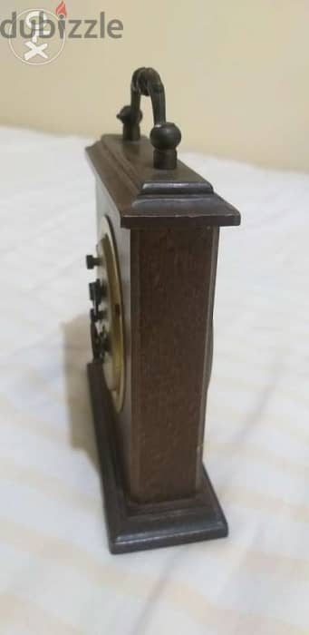 antique manual winding table clock 0