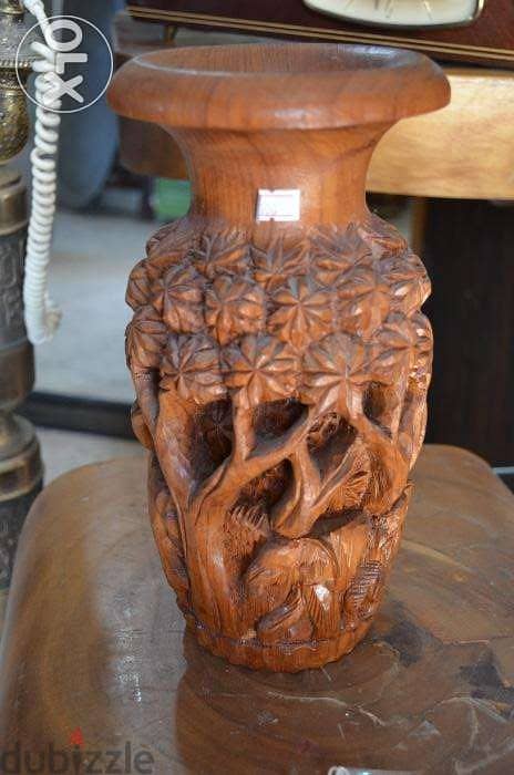 vase solid wood engraved 1