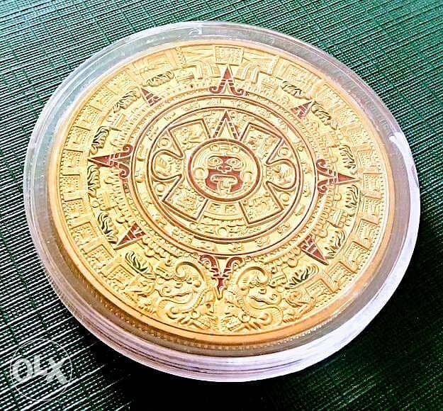 Mexico Mayan Aztec sun calendar gold plated. 0