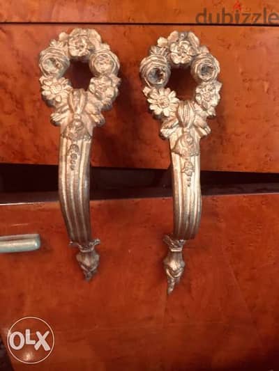 مسكات برادي برونز عدد Curtain Bronze Fixers ( 2 )