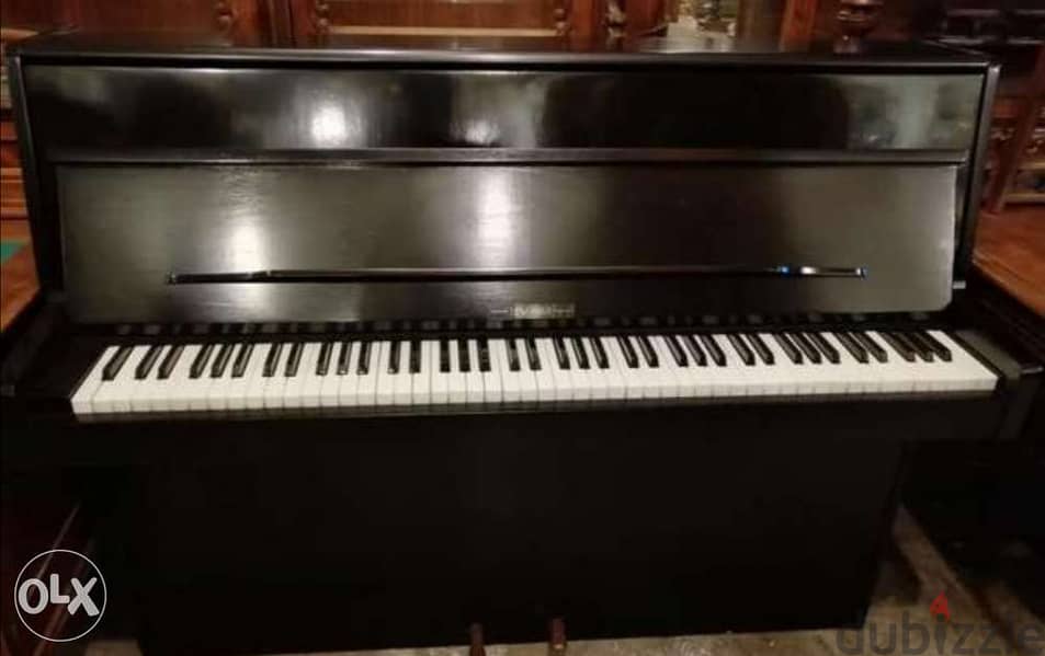 Piano linder like new 3 pedal tuning warranty 1