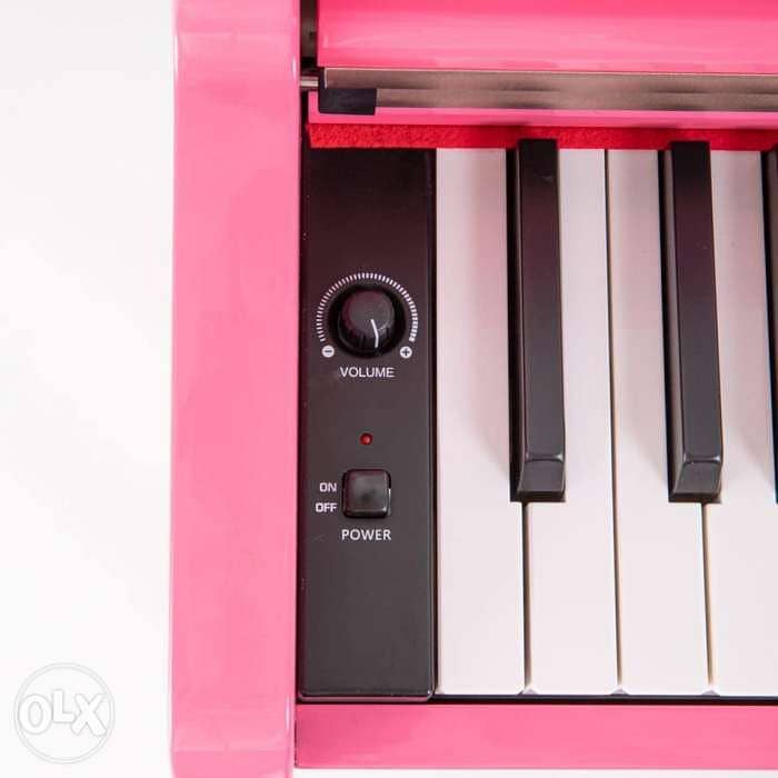 M Digital Pianos - Limited Pink Edition 3