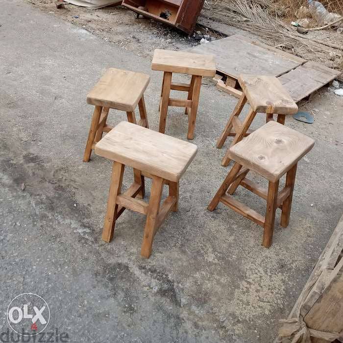 Small table and benches طاولة او بنك صغير 1