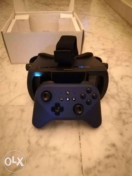 VR HeadSet 1