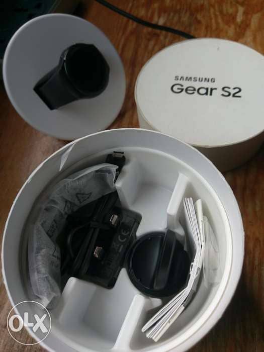 Gear S2 perfct condtn 2