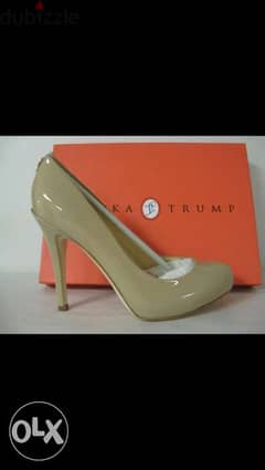 Ivanka Trump nude pumps