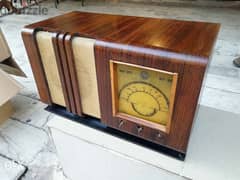 بسعر مميز جدا تصفية راديو اصلي قديم كادر خشب جميل جدا ومميز تحفة فنية