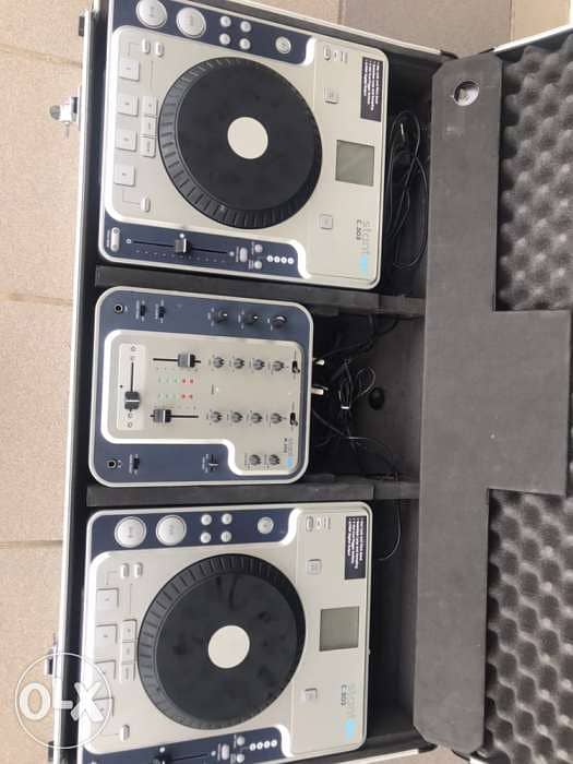 Stanton PRO DIGIPaCK 2 CD players w mixer w case 2