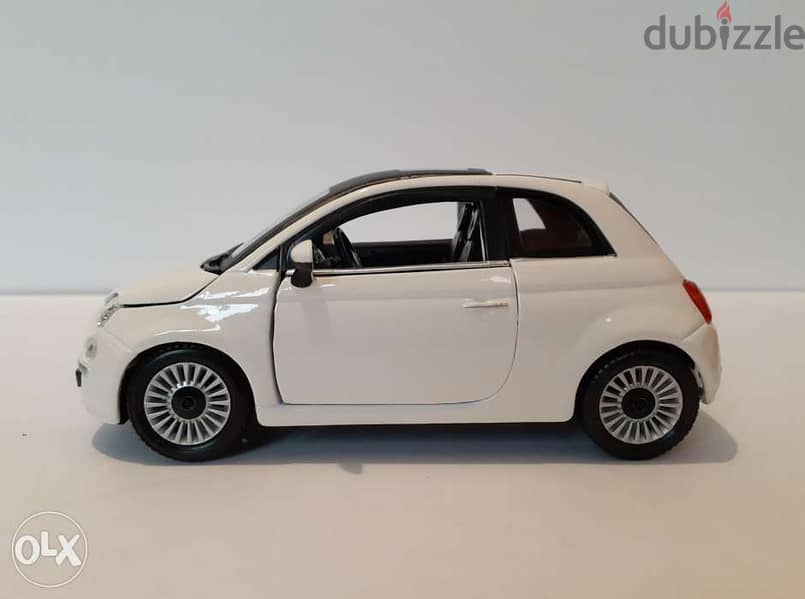 Fiat 500 diecast car model 1:24. 2