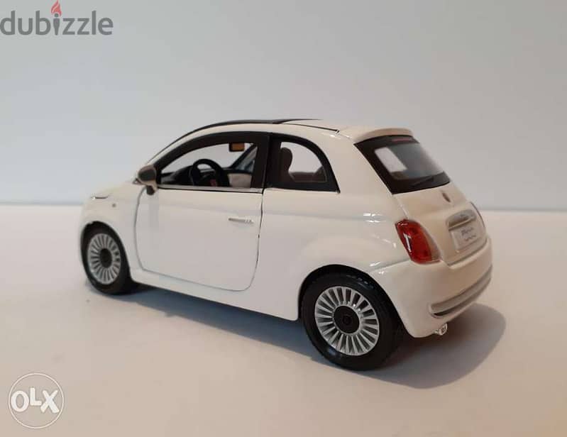 Fiat 500 diecast car model 1:24. 3
