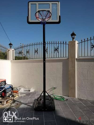 Basketball hoop