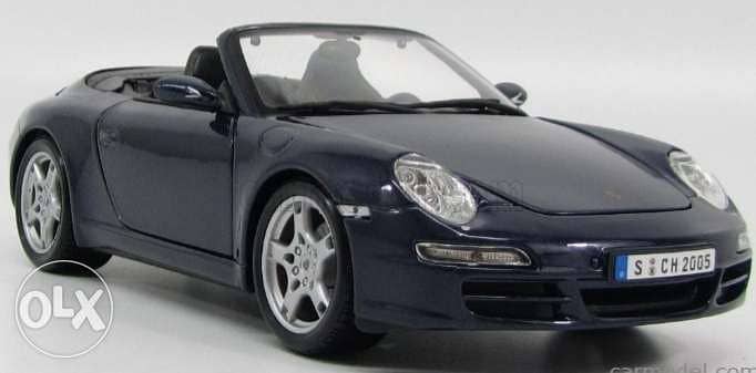 Porsche Carrera S Cabriolet diecast car model 1:18. 3