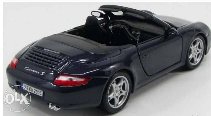 Porsche Carrera S Cabriolet diecast car model 1:18. 4