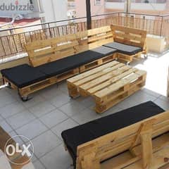 Set indoor and outdoor table wood Pallet Creativesجلوس طبالي كنبة