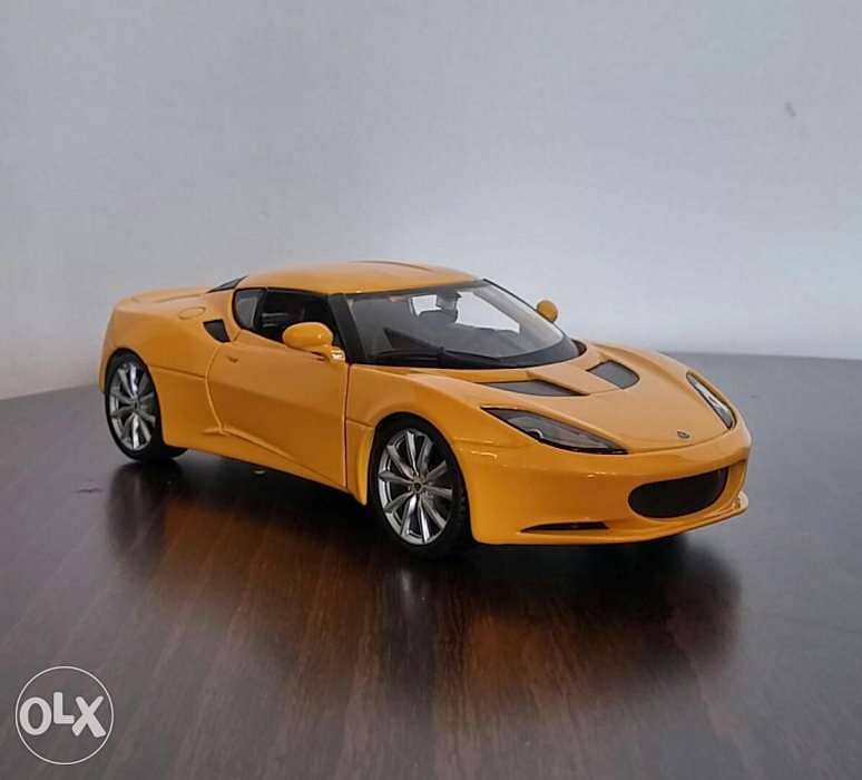 Lotus Evora S diecast car model 1:24. 4