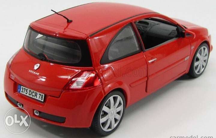 Renault Megane Sport diecast car model 1:18. 3