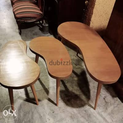 ٣ طاولات صالون خشب سنديان خمسينات انتيك مميز جدا سعر لقطة coffe table