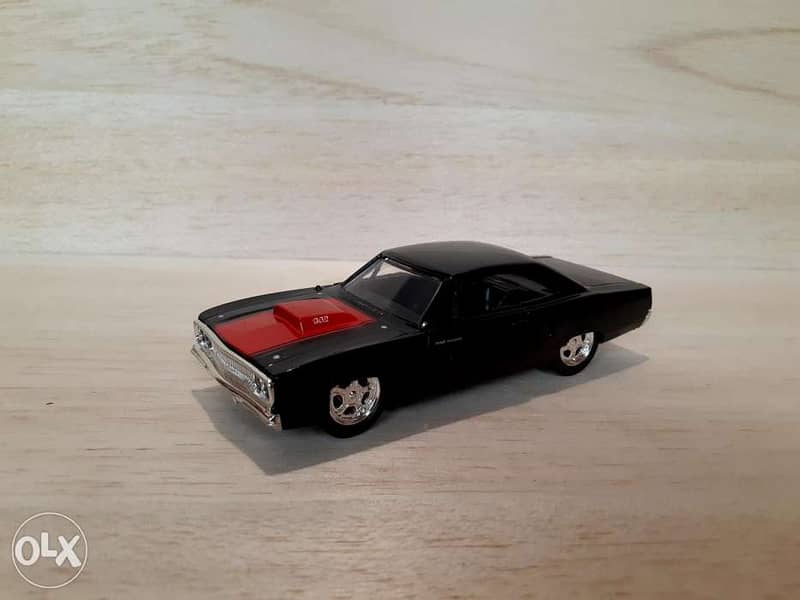 '70 Plymouth Road Runner diecast car model 1:32. 1