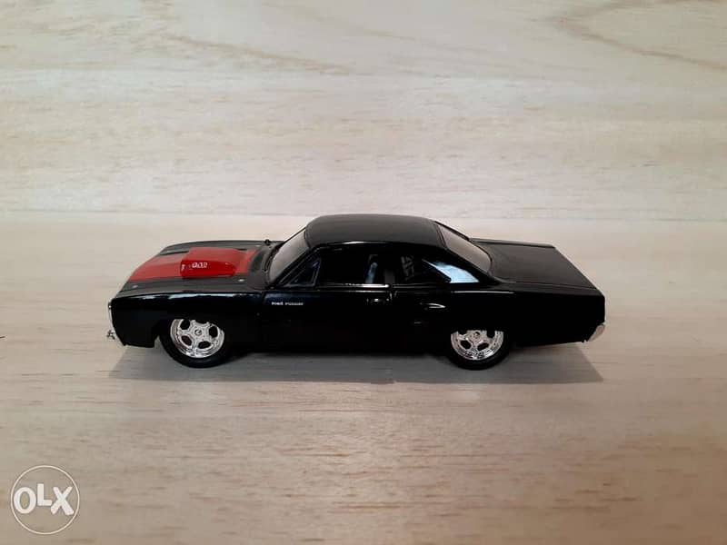 '70 Plymouth Road Runner diecast car model 1:32. 2