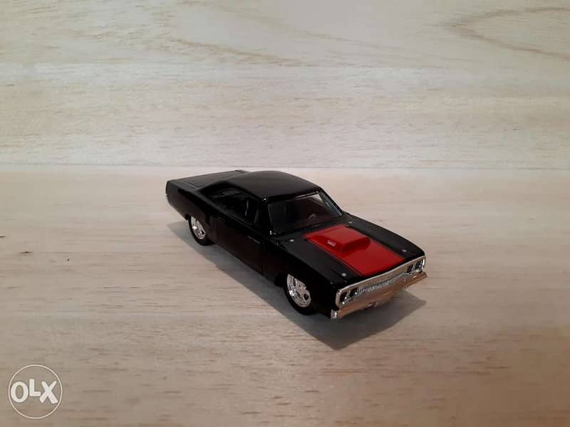 '70 Plymouth Road Runner diecast car model 1:32. 4