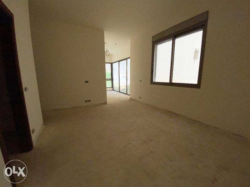 265 SQM Apartment in Beit El Chaar/Mtayleb, Metn with a Partial View 5