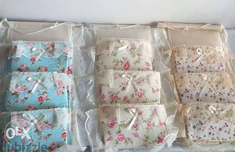 Beautiful lace wall pockets hanger 1 for 2$