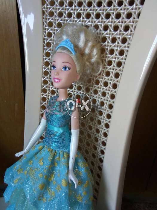 Princess CINDERELLA Disney made from Hasbro like new dressed doll=15$ 1