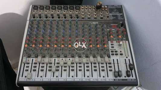 Audio Mixer 12 Channel Behringer Xenyx X2222USB with FX & USB Audio.