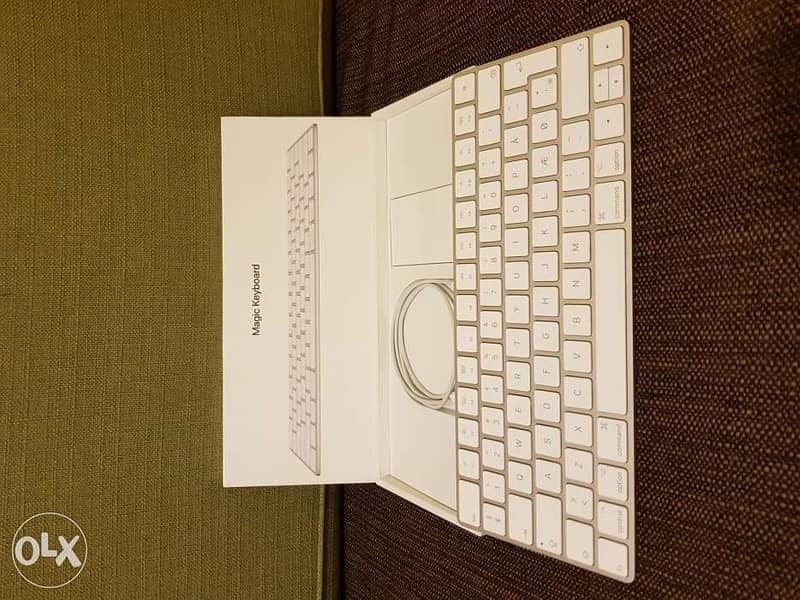 Apple Wireless Magic Keyboard 2 4