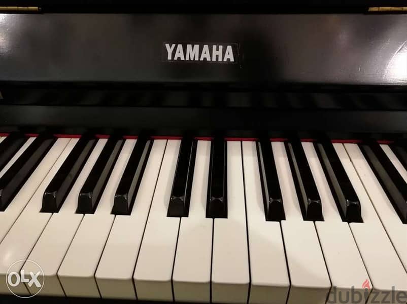 Like New piano yamaha upright tuning warranty 1