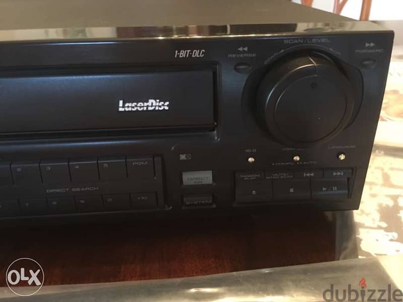 Pioneer CLD 1750 LaserDisc CD CDV player with 6 Laser Disc 2