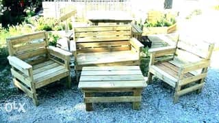 Outdoor and indoor wood set with table غرفة جلوس خارجي مع طاولة