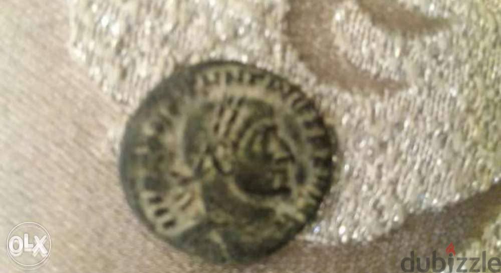 Ancient Costantintius II Roman Coin from year 337 AD 0