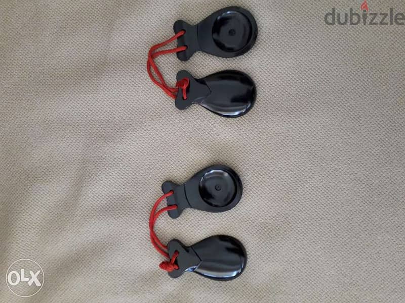 2 pairs Castanets 1